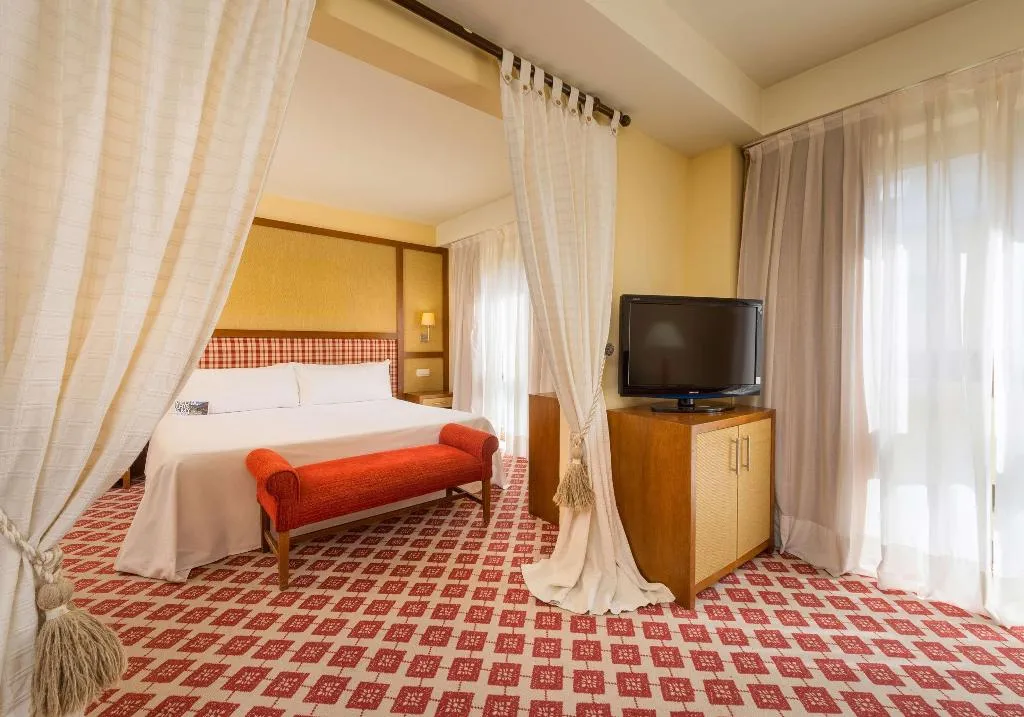 SUITE STANDARD Room, Vielha Val d’Arán Affiliated by Melia, Costa Brava