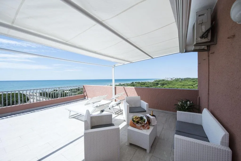 Terrace, Maracaibo, Venice