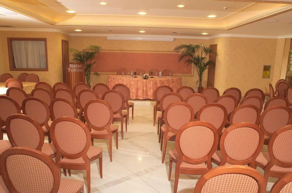 Conferences, Tritone, Catania