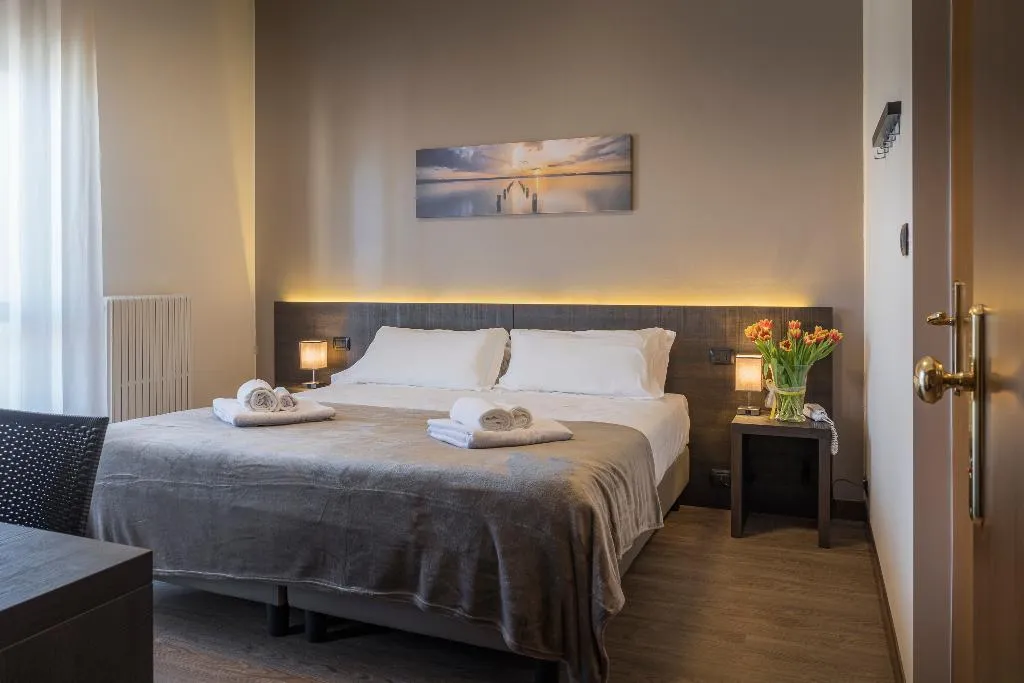 DOUBLE ECONOMY Room, Hotel Gardenia Sirmione, Milan