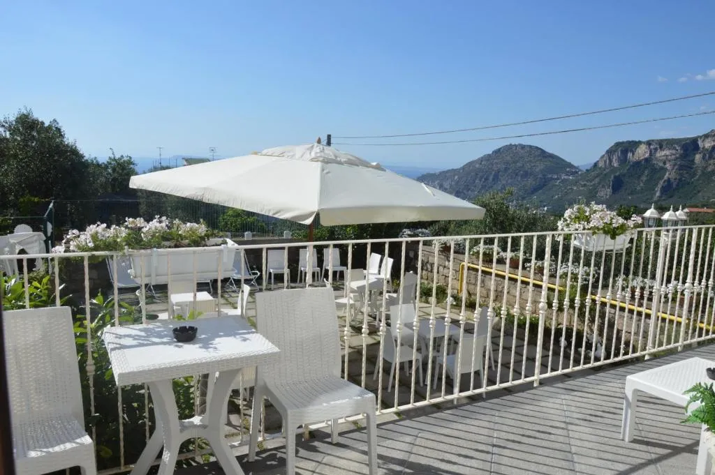 Terrace, Hotel Royal Hills, Naples