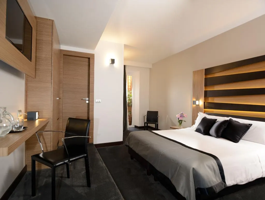 DOUBLE STANDARD Room, Trevi, Rome