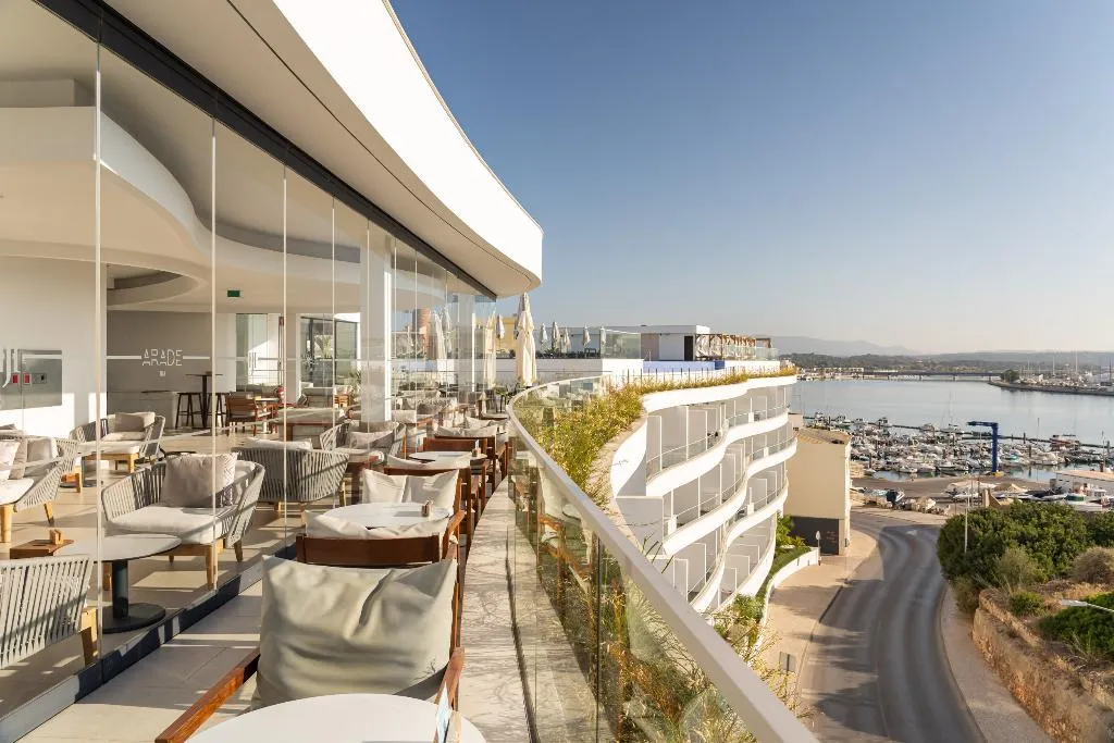 Terrace, Jupiter Marina Hotel – Couples & Spa, Algarve