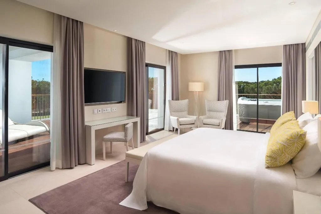 Room, Pine Cliffs Ocean Suites, Algarve