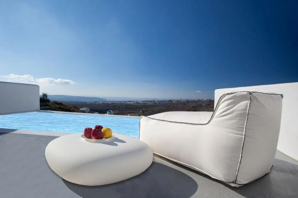 Room, Alunia Incognito Suites, Santorini