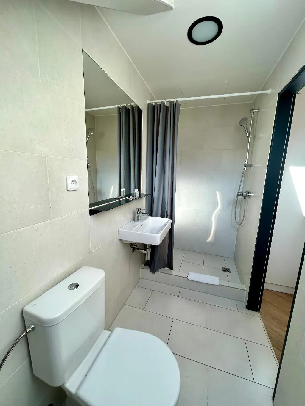 Room, Figaro Suites, Prague