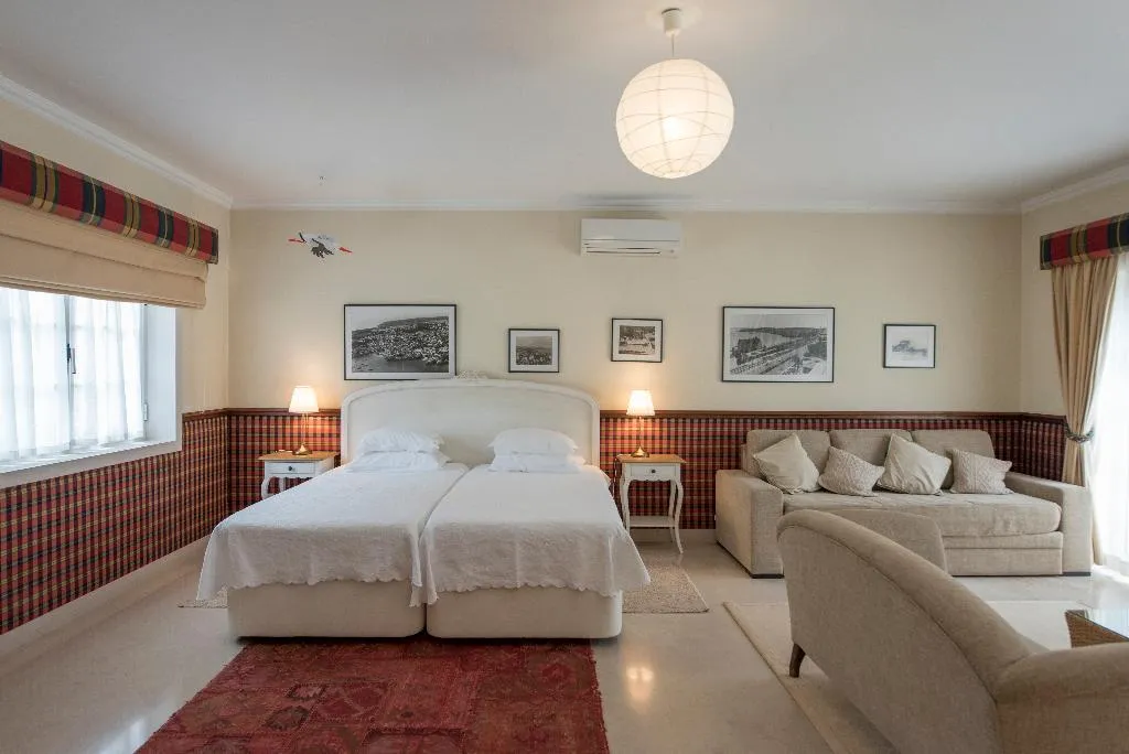 JUNIOR SUITE STANDARD Room, The Charm of Cascais, Lisbon