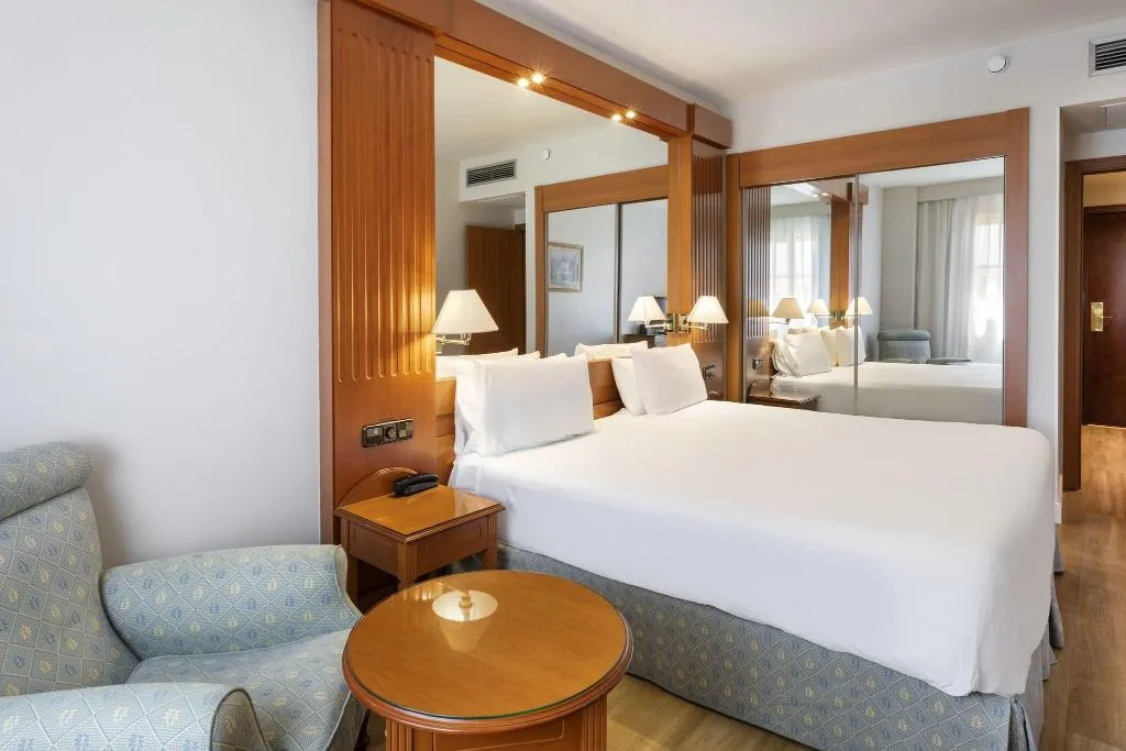 Double or Twin WITH DOUBLE BED Room, Exe Sevilla Macarena, Seville