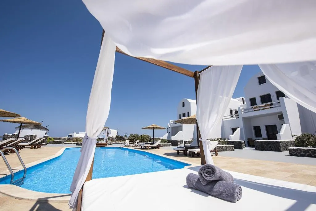 Sports and Entertainment, Caldera Memories, Santorini