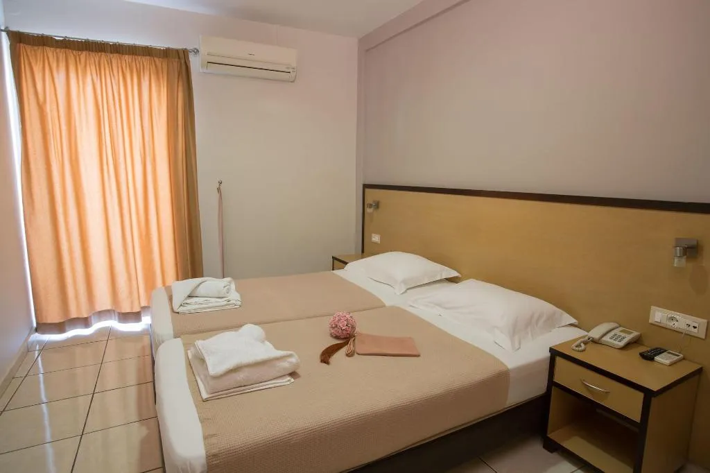Room, Theofilos City Hotel, Crete