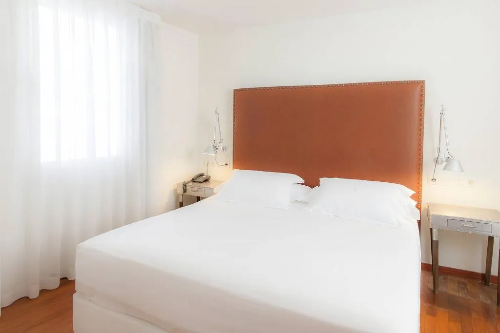 APARTMENT CAPACITY 5 Room, Vincci Soma, Madrid