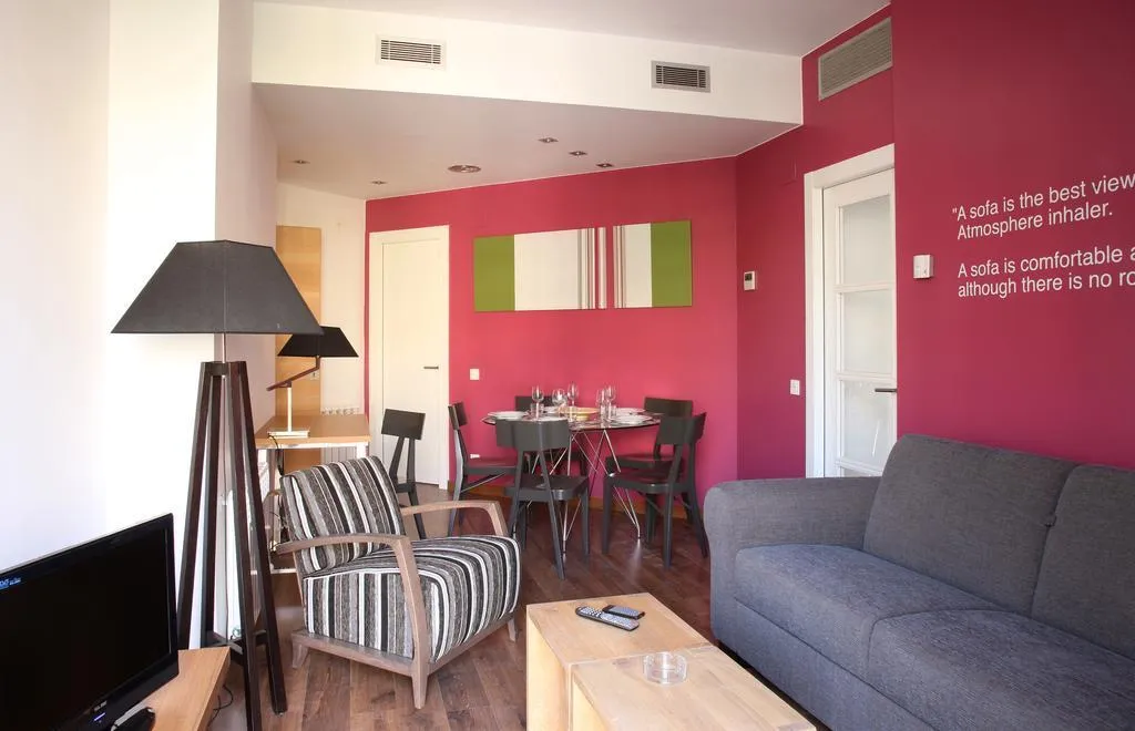 APARTMENT TWO BEDROOMS Room, MH Apartments Suites, Barcelona