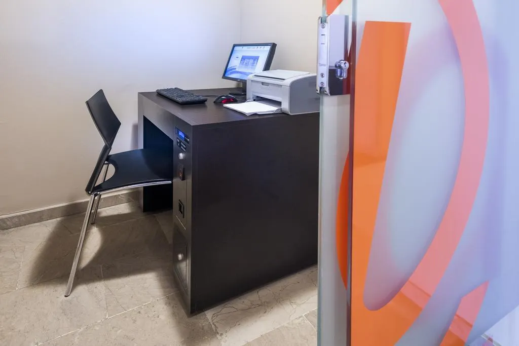 Room, Serhs del Port, Barcelona