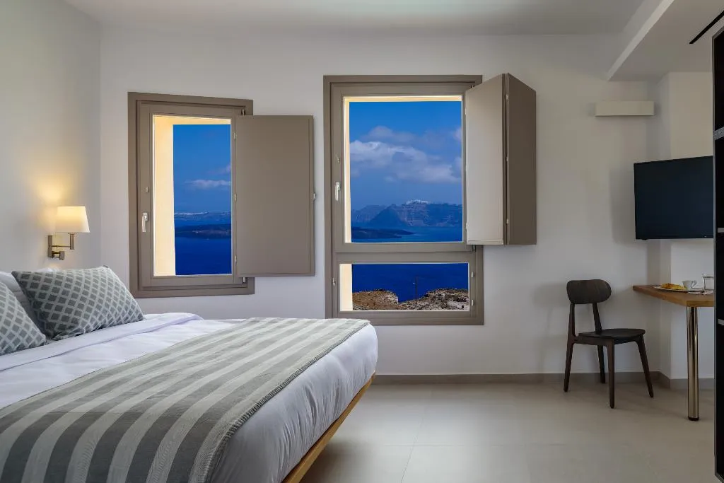 SUITE WITH JACUZZI Room, Kalestesia Suites, Santorini