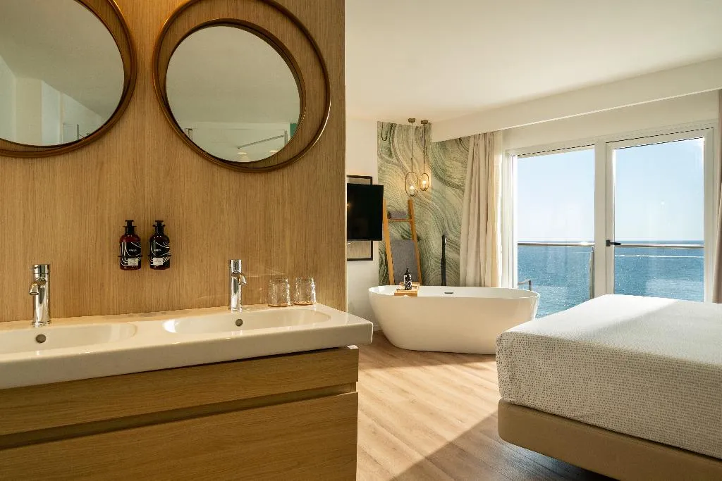 JUNIOR SUITE SEA VIEW Room, Innside Alicante Porta Maris, Costa Blanca