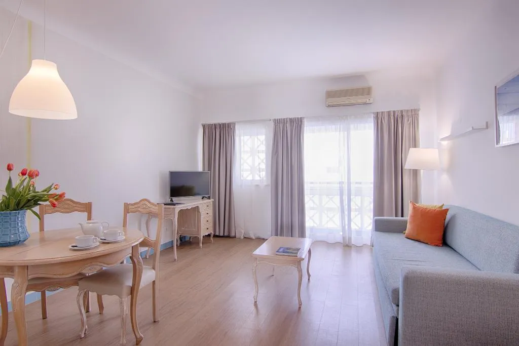 Room, Luna Miramar Club, Algarve