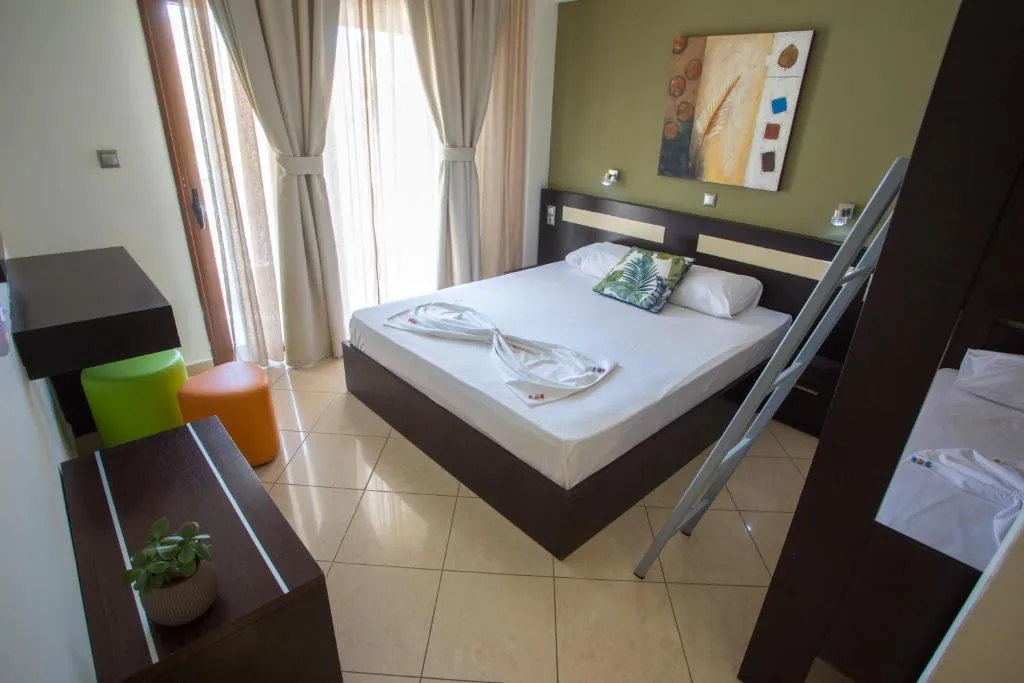 FAMILY ROOM CLASSIC Room, Villa Amalia Sun Beach, Thessaloniki