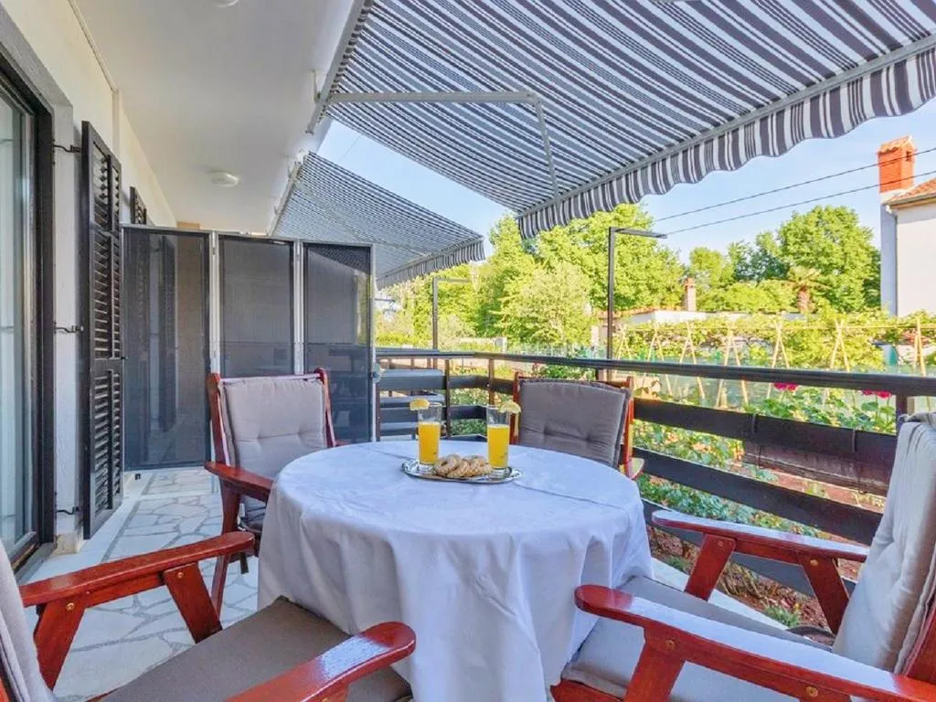 APARTMENT CAPACITY 4 Room, Apartments Miljenko, Istria