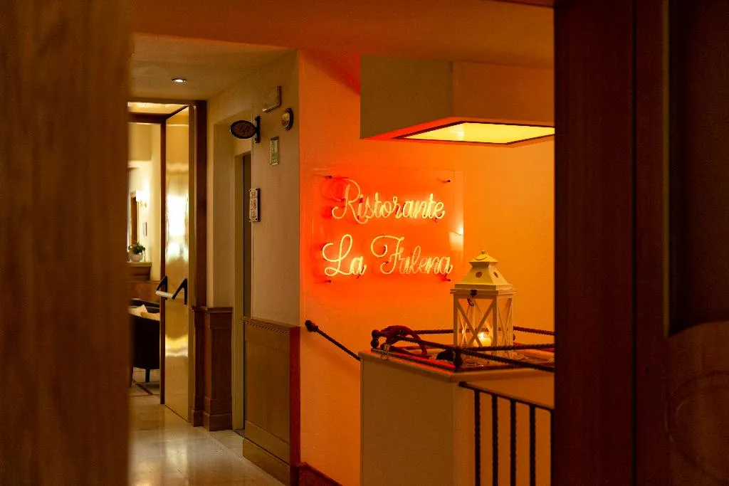 Restaurant, Grand Hotel Europa, Naples