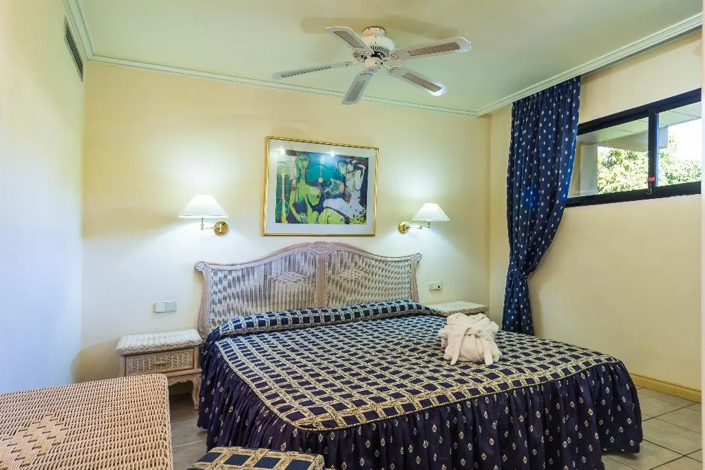 APARTMENT STANDARD Room, Bluebay Beach Club, Ibiza