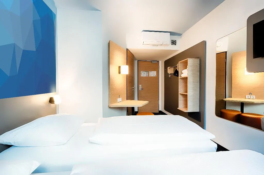Room, B&B HOTEL Berlin City West, Berlin