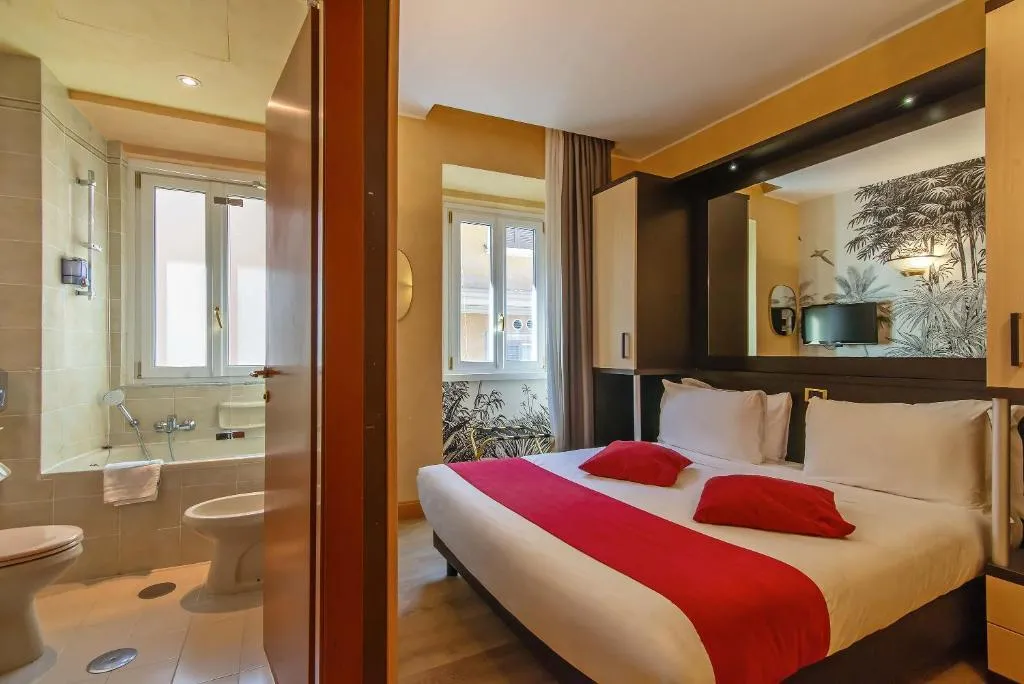 DOUBLE STANDARD Room, Tritone, Rome