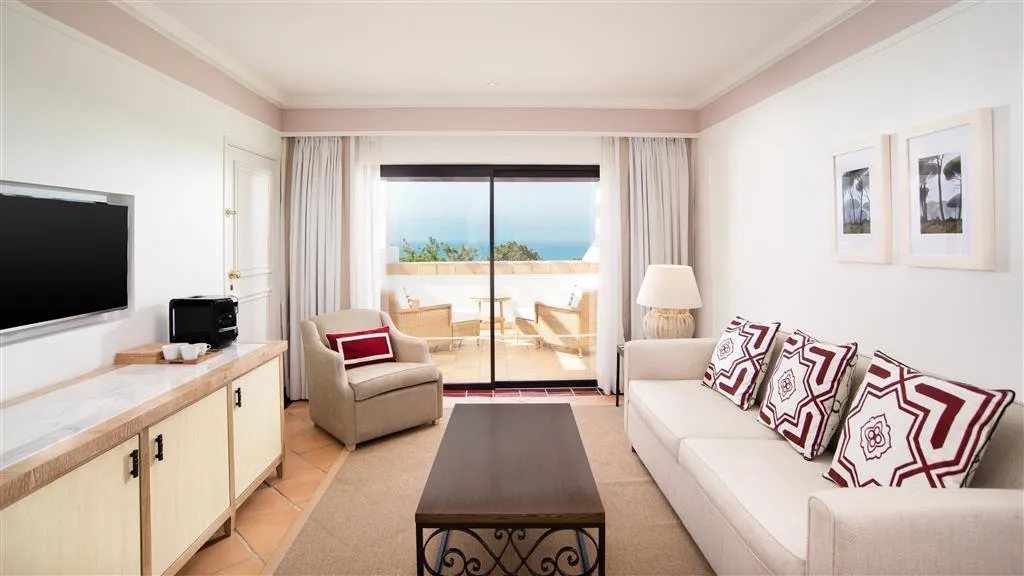 Room, Pine Cliffs Hotel, a Luxury Collection Resort, Algarve