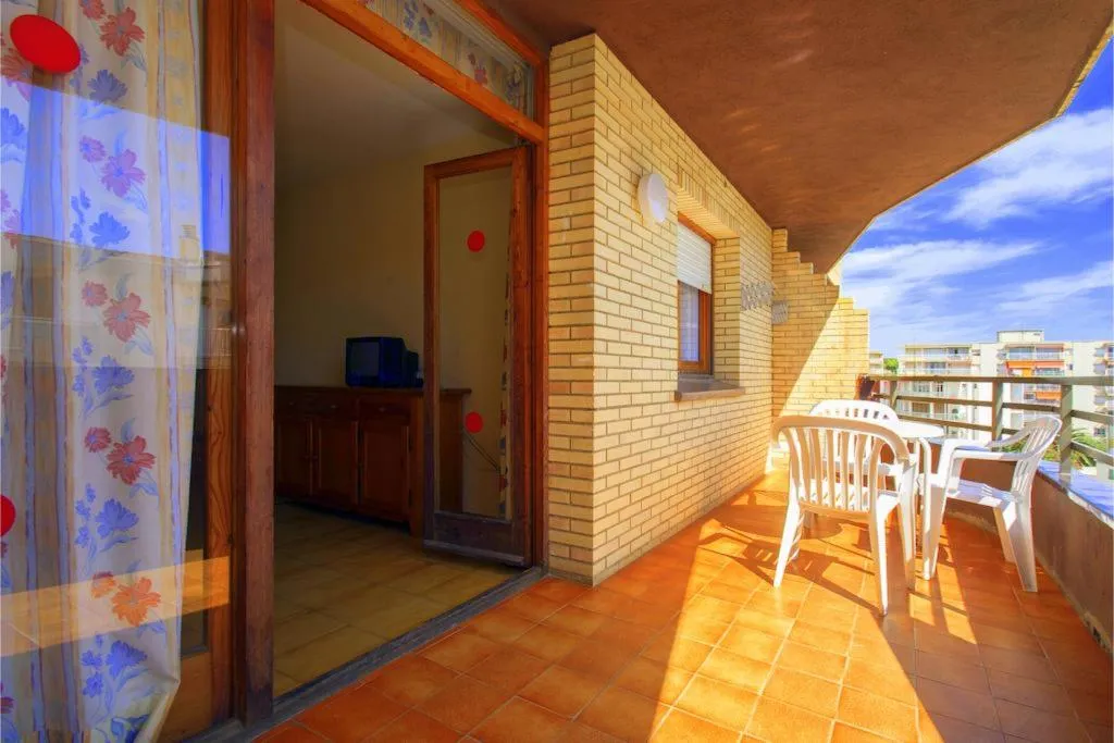 APARTMENT CAPACITY 5 ONE BEDROOM Room, Edificio Azahar, Costa Dorada