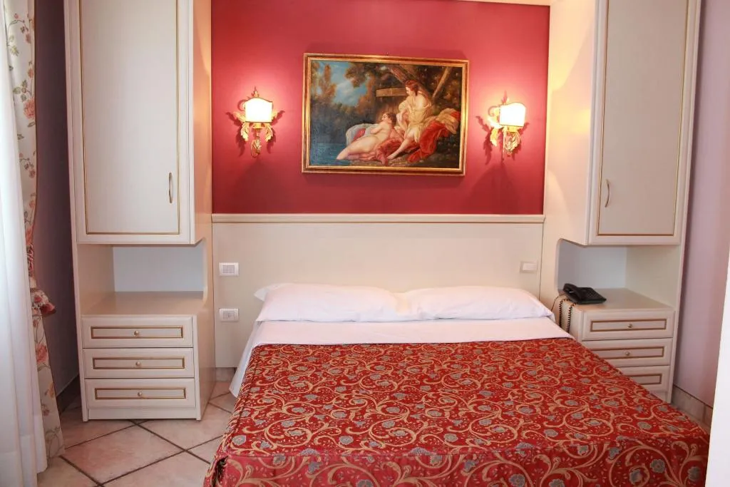 DOUBLE SUPERIOR WITH BALCONY Room, Albergo Monna Lisa, Florence