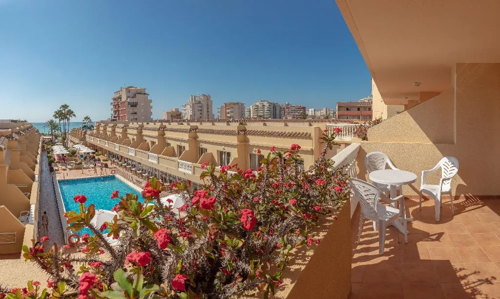 FAMILY ROOM SEA VIEW Room, RH Casablanca Suites, Valencia