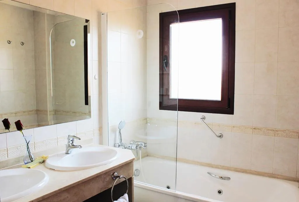 APARTMENT CAPACITY 4 ONE BEDROOM Room, Albir Confort Avenida Apartamentos, Costa Blanca