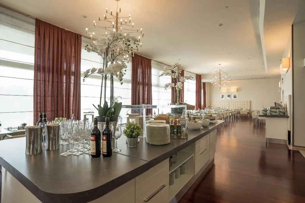 Restaurant, DoubleTree by Hilton Florence Metropole, Florence