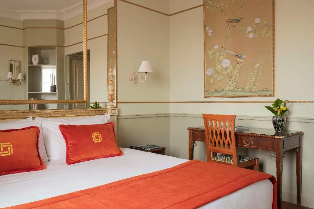 Room, Degli Aranci, Rome