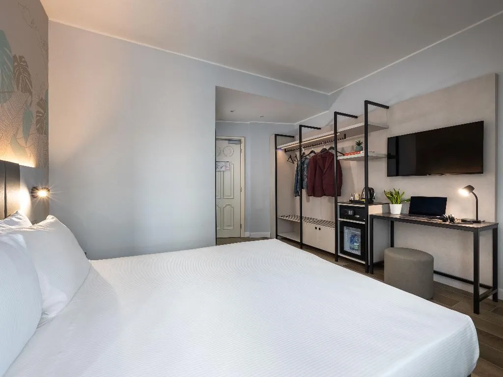 DOUBLE STANDARD Room, iH Hotels Milano Centrale, Milan