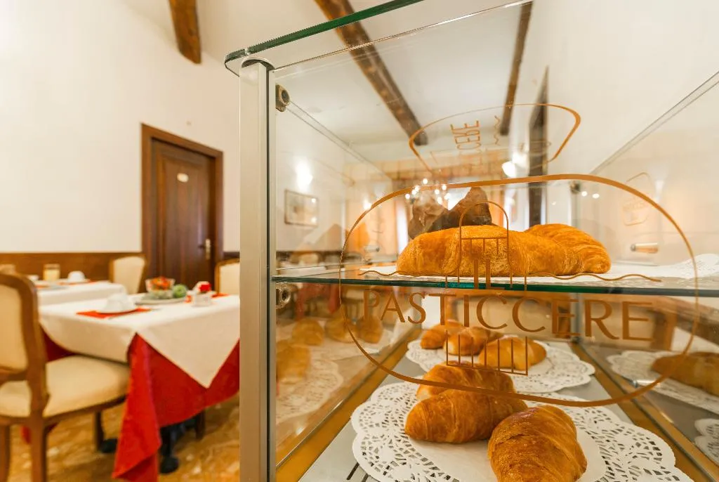 Restaurant, Palazzo Guardi, Venice