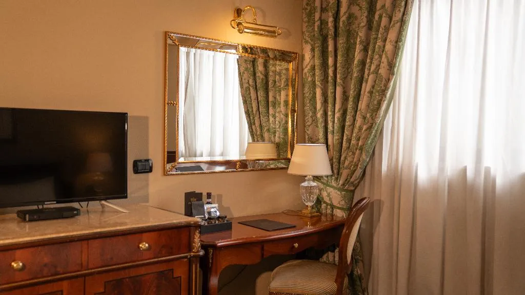 DOUBLE BUSINESS Room, River Chateau, Rome