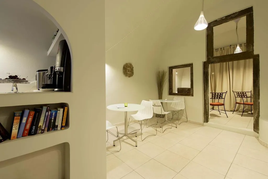 Lobby, Gorgona Villas, Santorini
