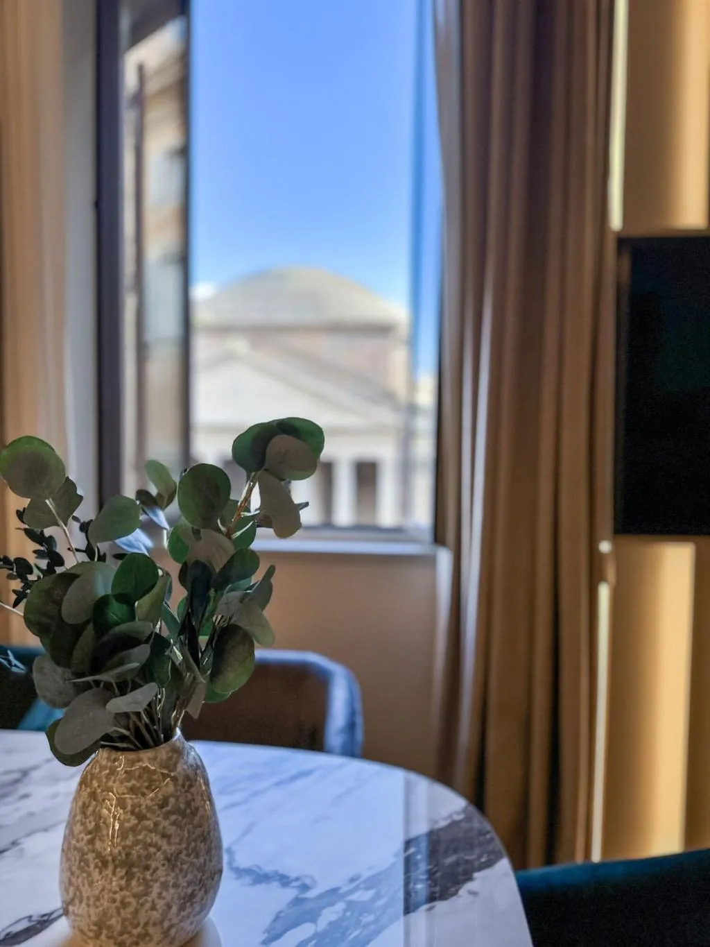 General view, Antico Albergo del Sole al Pantheon, Rome