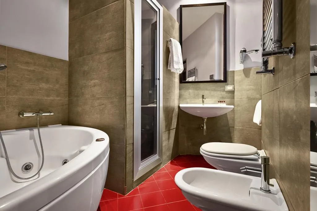 SINGLE STANDARD Room, Leonardo Da Vinci, Florence
