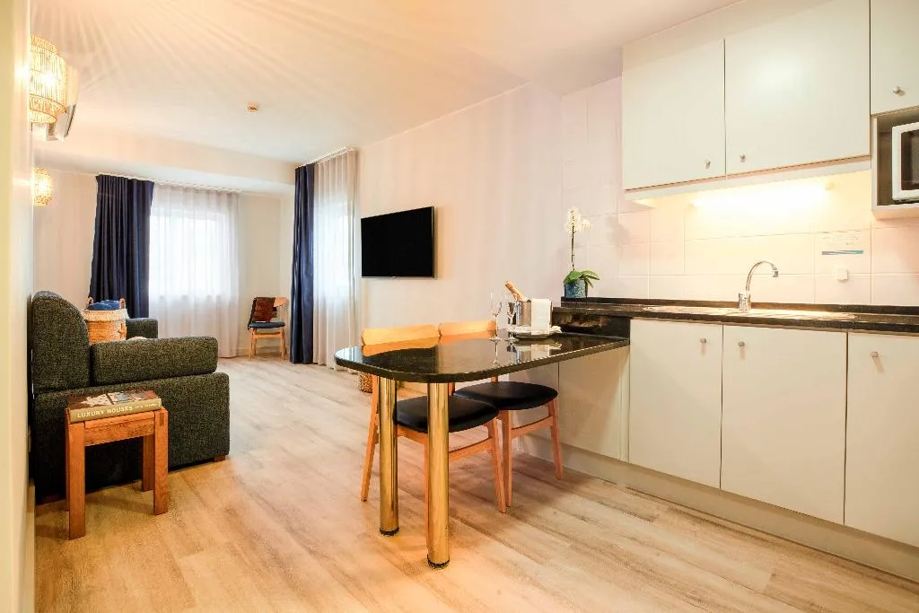 APARTMENT ONE BEDROOM Room, Aqualuz Lagos by The Editory, Algarve