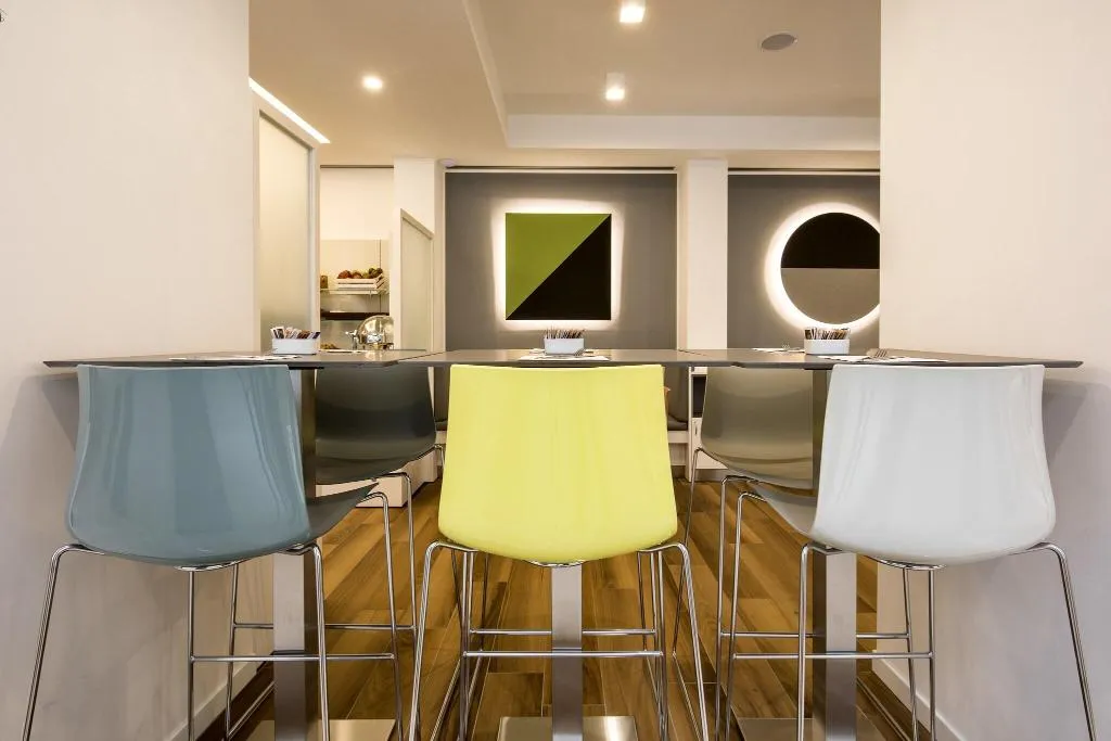 Restaurant, 43 Station Hotel, Milan