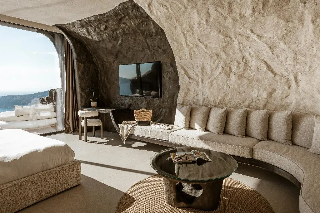 CAVE WITH PRIVATE POOL Room, One Of One Hotel, Santorini