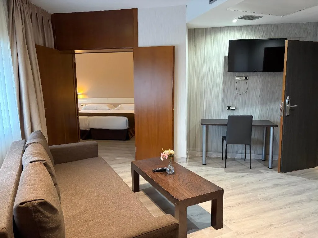 JUNIOR SUITE STANDARD Room, Amura Alcobendas, Madrid