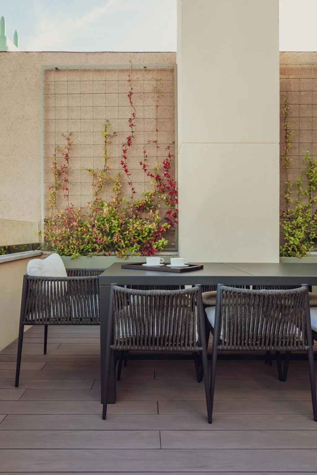 SUITE WITH TERRACE Room, The Pavilions Madrid, Madrid
