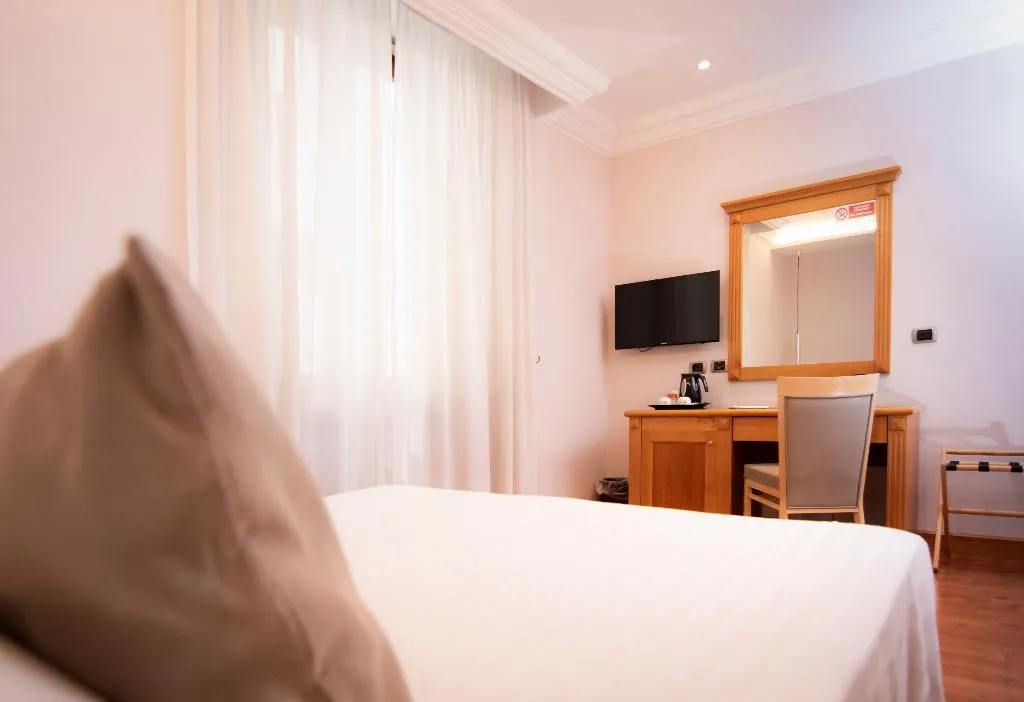 DOUBLE STANDARD Room, Giolli Nazionale, Rome
