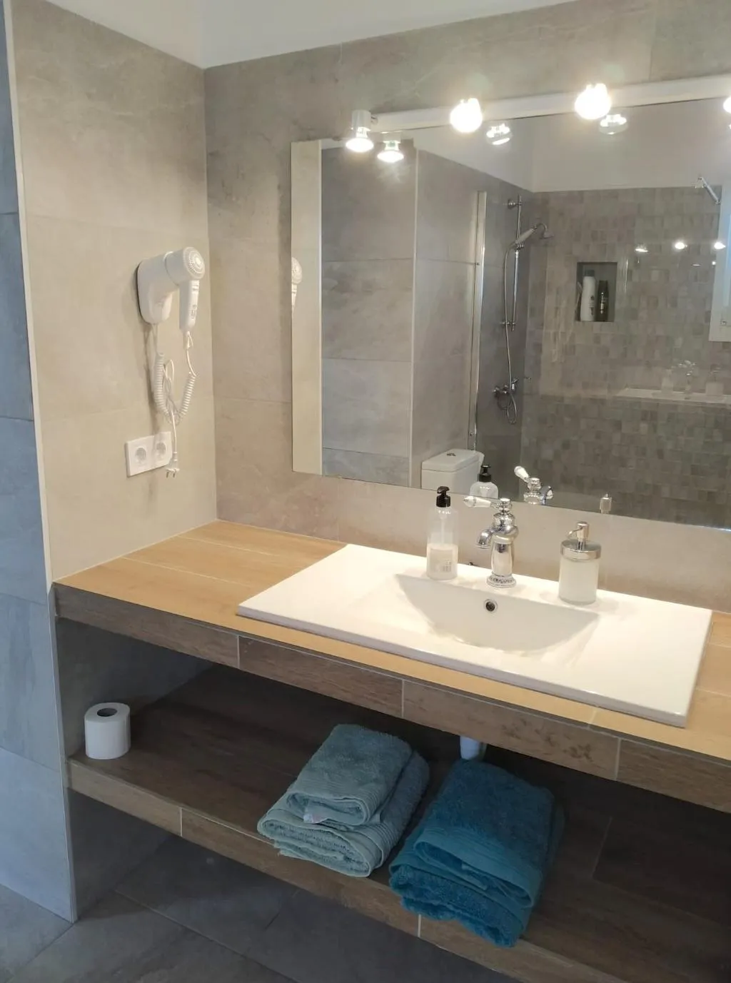 TRIPLE DELUXE KING BED Room, Starbal, Menorca