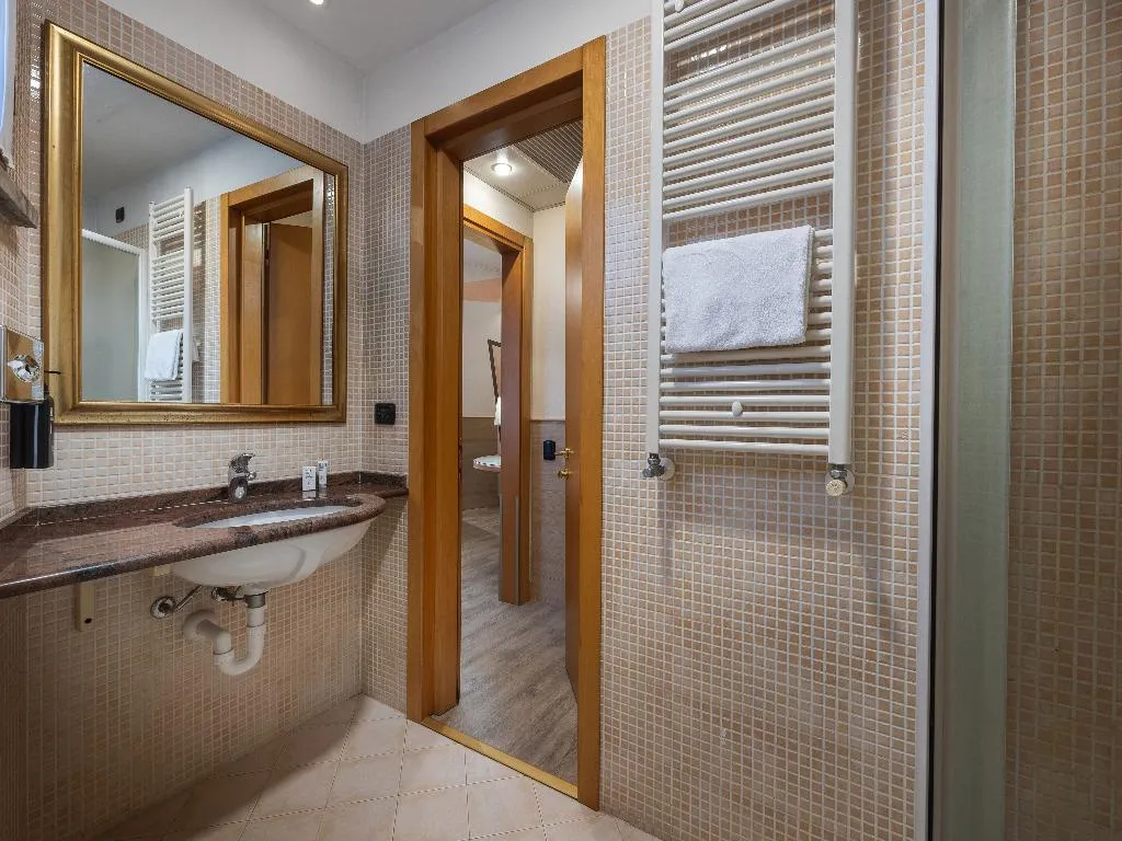 SINGLE BASIC Room, iH Hotels Milano St. John, Milan