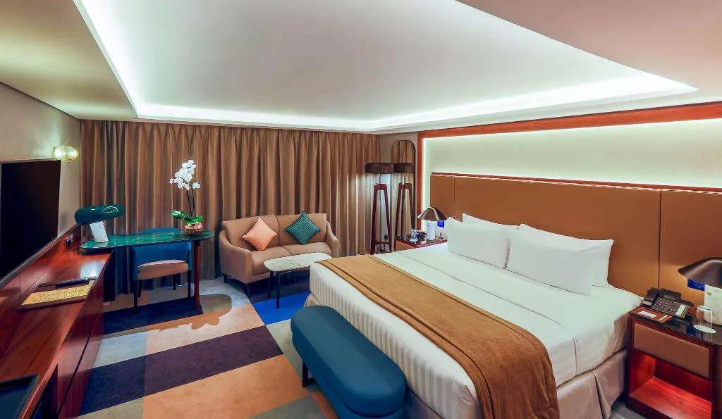 Room, Queen Elizabeth 2, Dubai