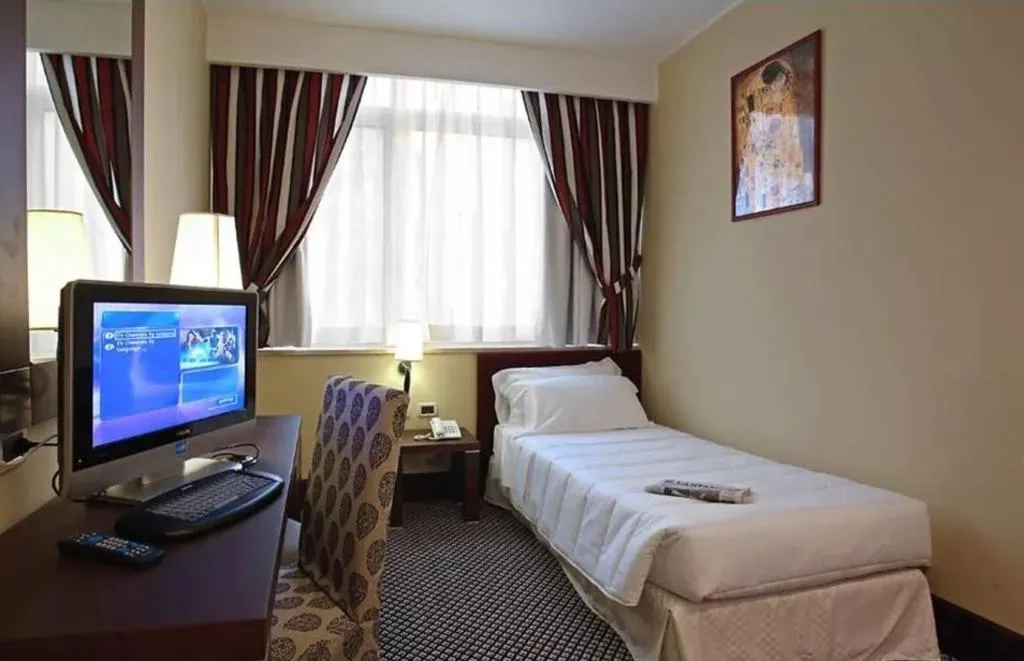 SINGLE SUPERIOR Room, Cardinal Hotel St Peter Rome, Rome