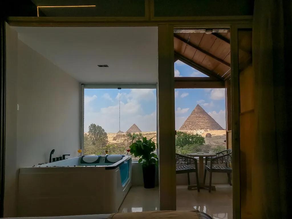 Double or Twin DELUXE WITH JACUZZI Room, Giza Pyramids View Inn, Cairo